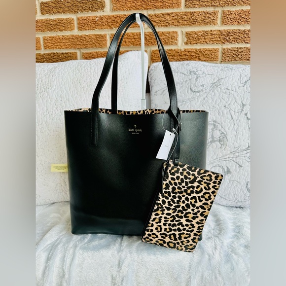 kate spade Handbags - Kate Spade Riversible Tote with Leopard Accent Pouch